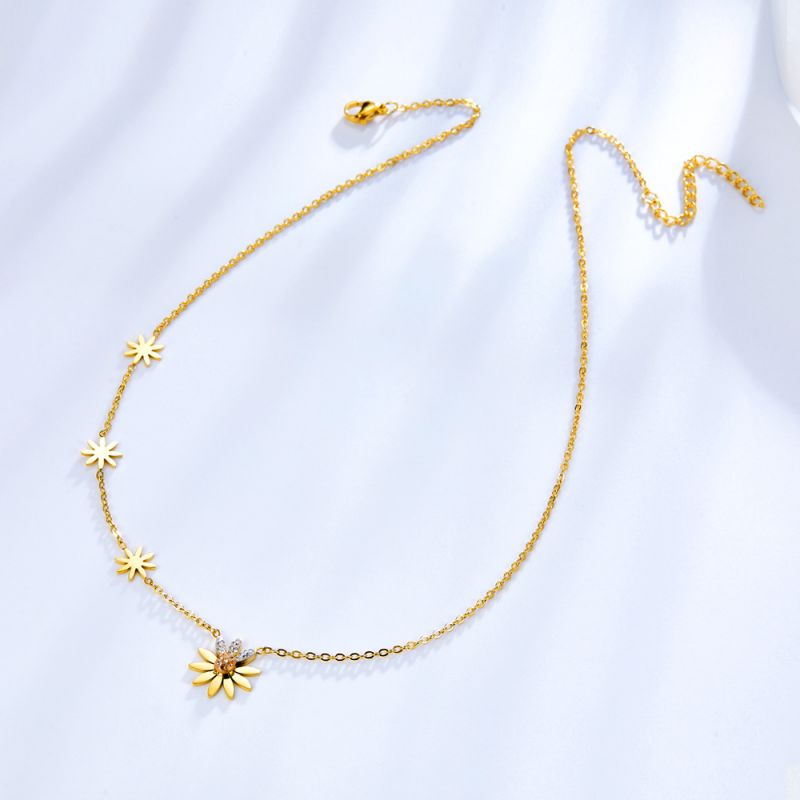 Daisy Necklace